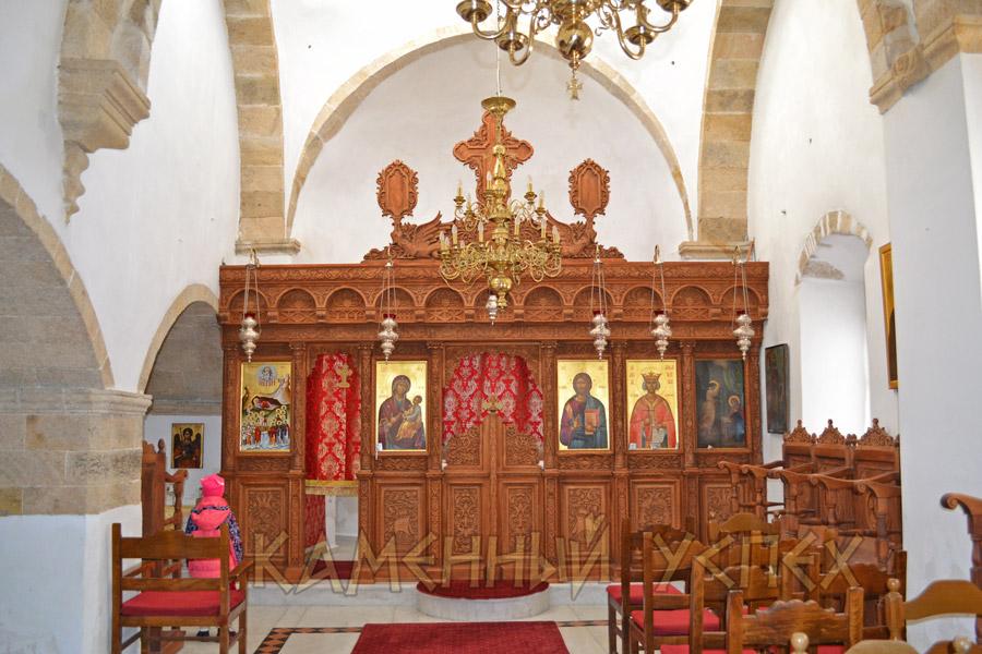 деревянные царские врата в православном храме