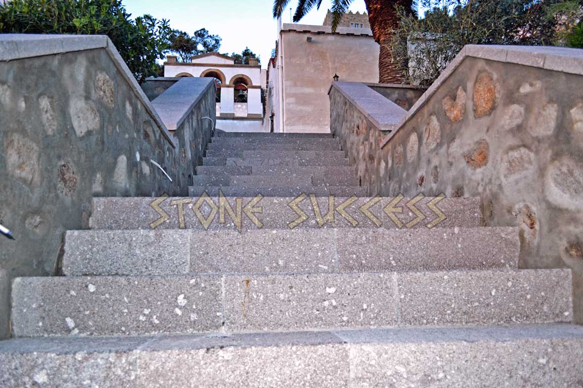 каменная лестница