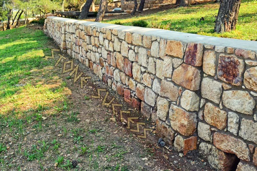 стена строительство из камней