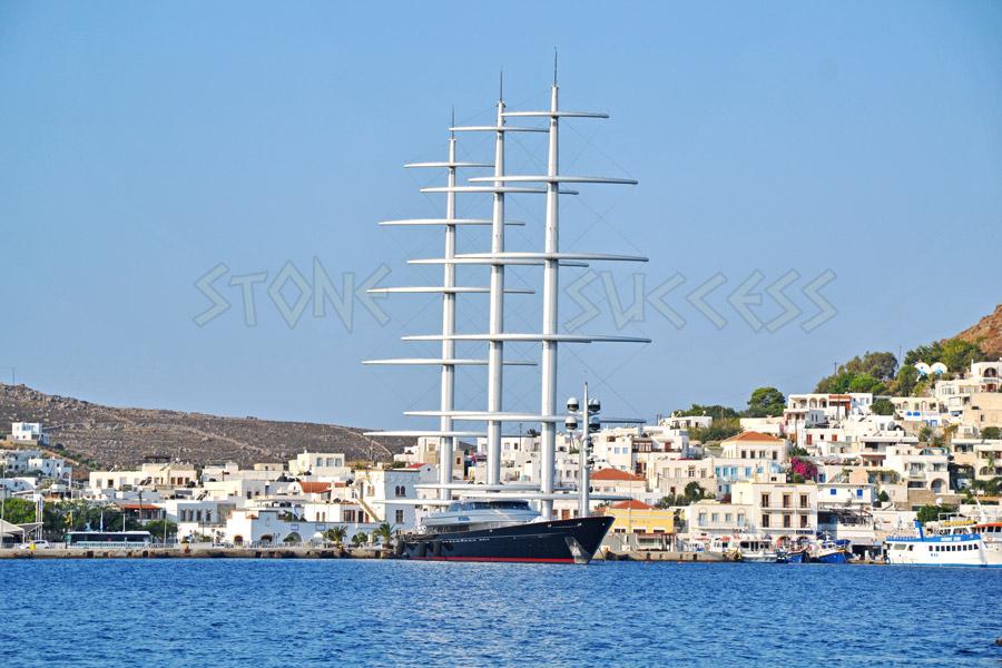 Яхта Мальтийский сокол