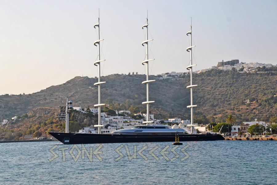 Яхта Мальтийский сокол